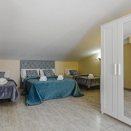 Red Large Family Apartment, Three Floors, 10 Guests Costa Adeje  Eksteriør bilde