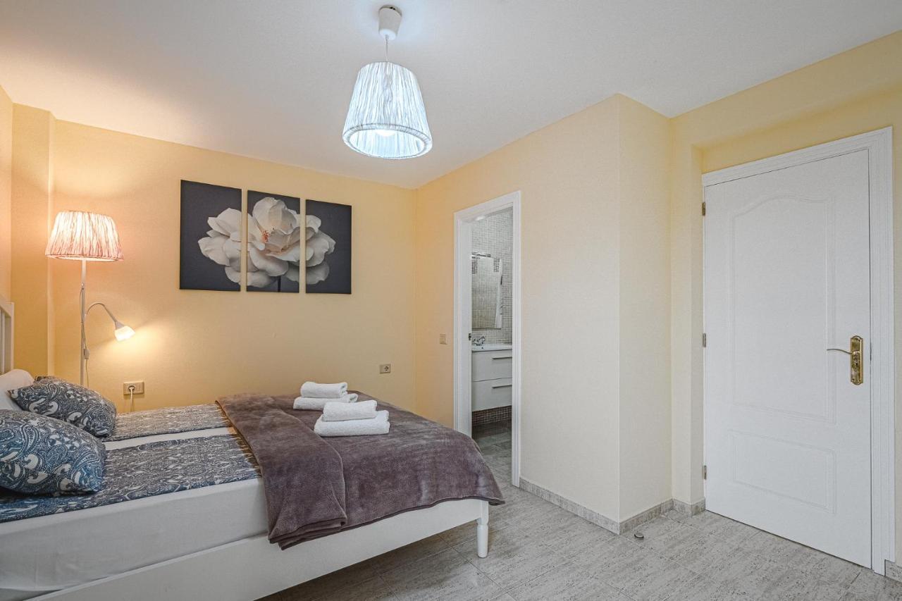 Red Large Family Apartment, Three Floors, 10 Guests Costa Adeje  Eksteriør bilde