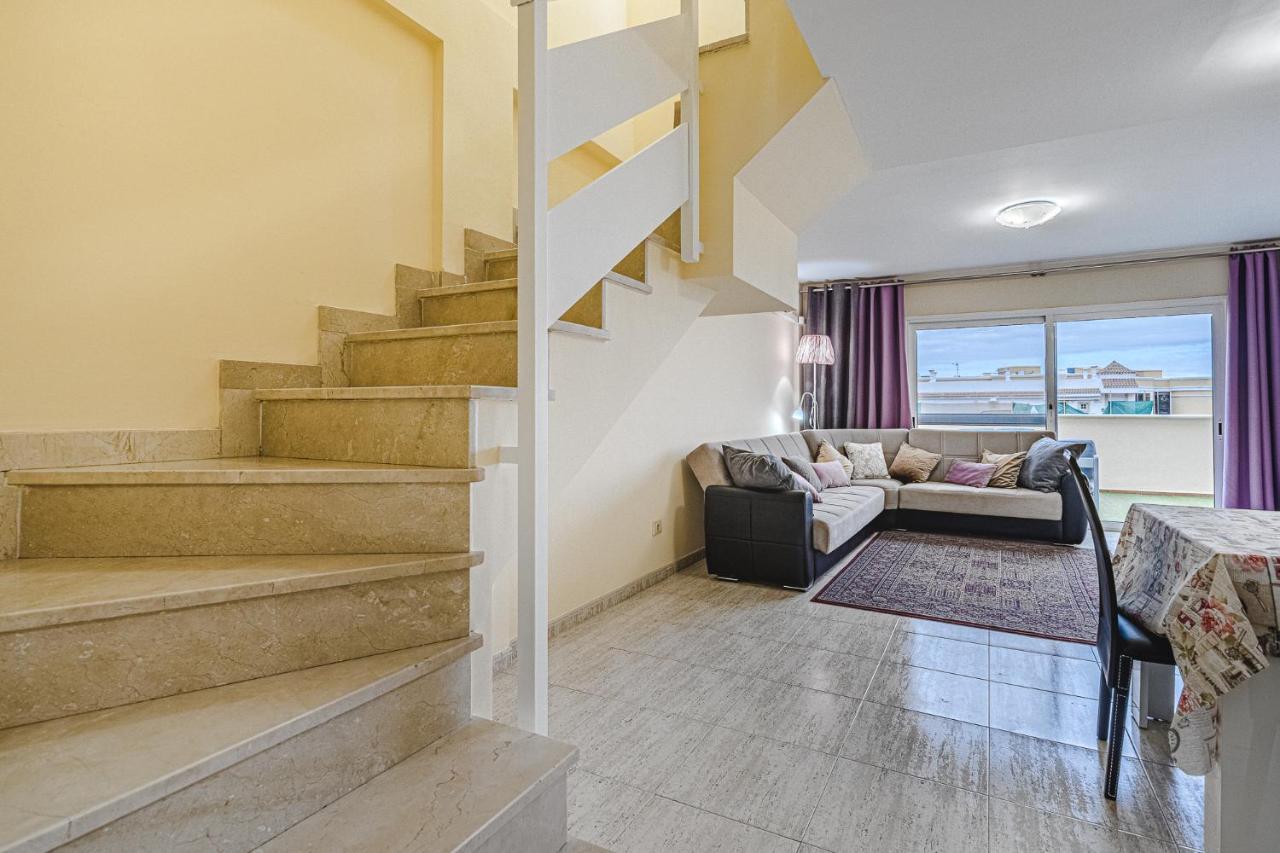 Red Large Family Apartment, Three Floors, 10 Guests Costa Adeje  Eksteriør bilde