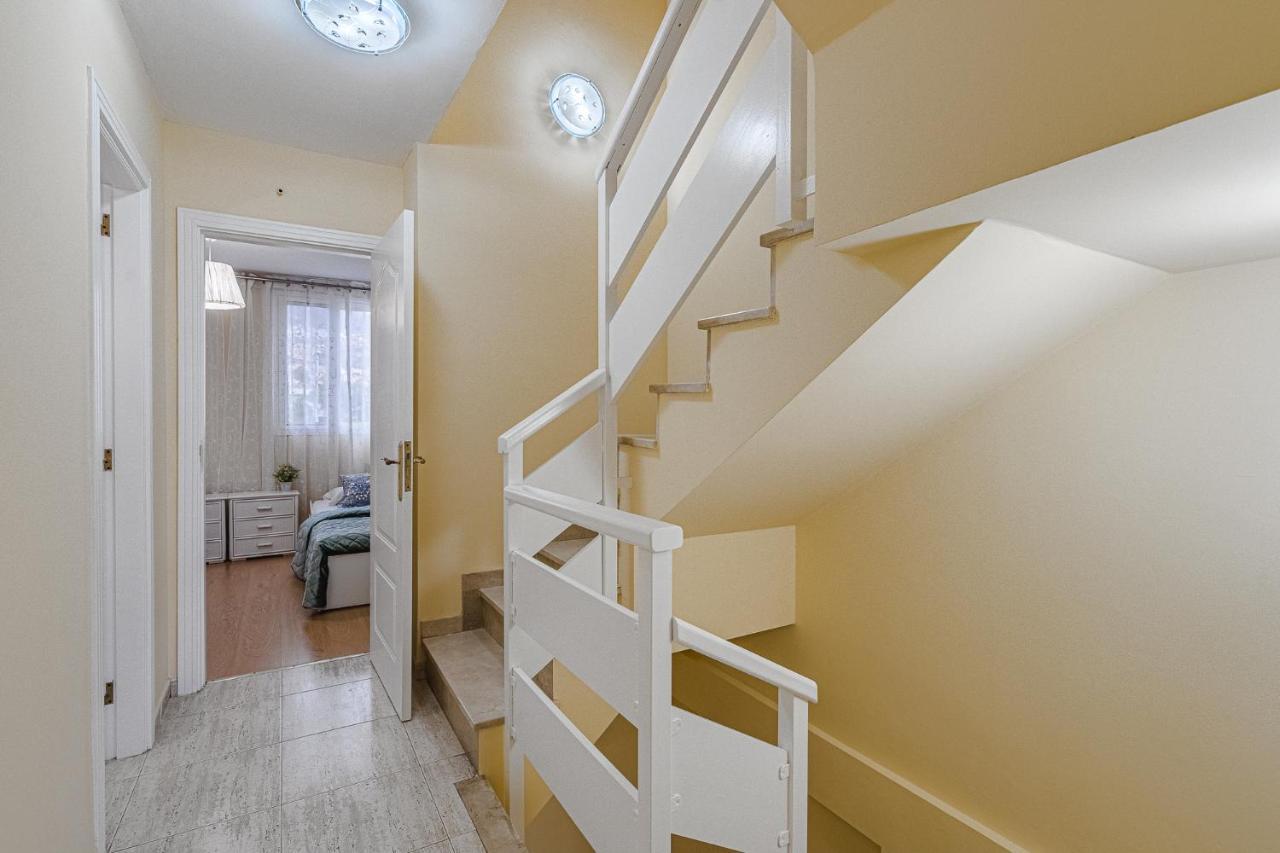 Red Large Family Apartment, Three Floors, 10 Guests Costa Adeje  Eksteriør bilde